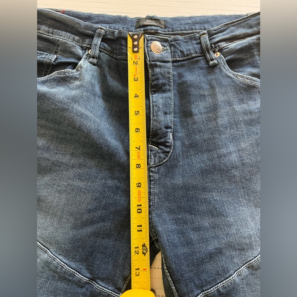 True Religion 36 Rocco Relaxed Skinny Jeans - Picture 10 of 16